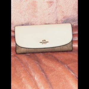 Coach Checkbook Wallet